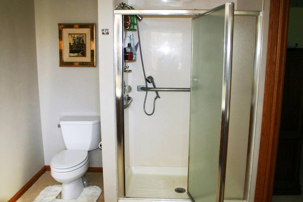 Private Guest Suite On The Portage Lakes Акрон Екстер'єр фото