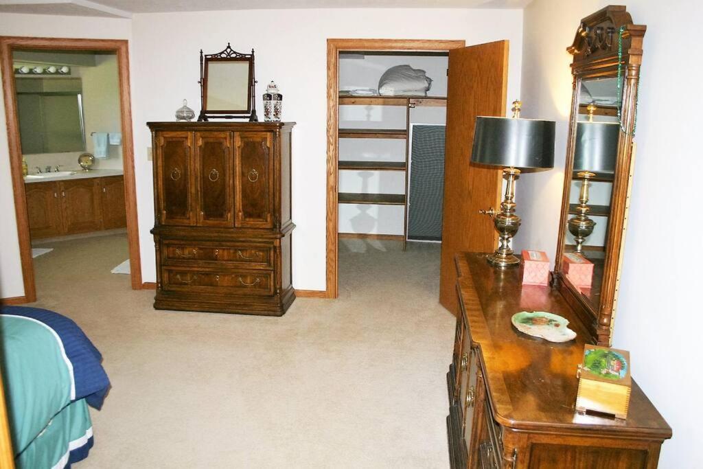 Private Guest Suite On The Portage Lakes Акрон Екстер'єр фото