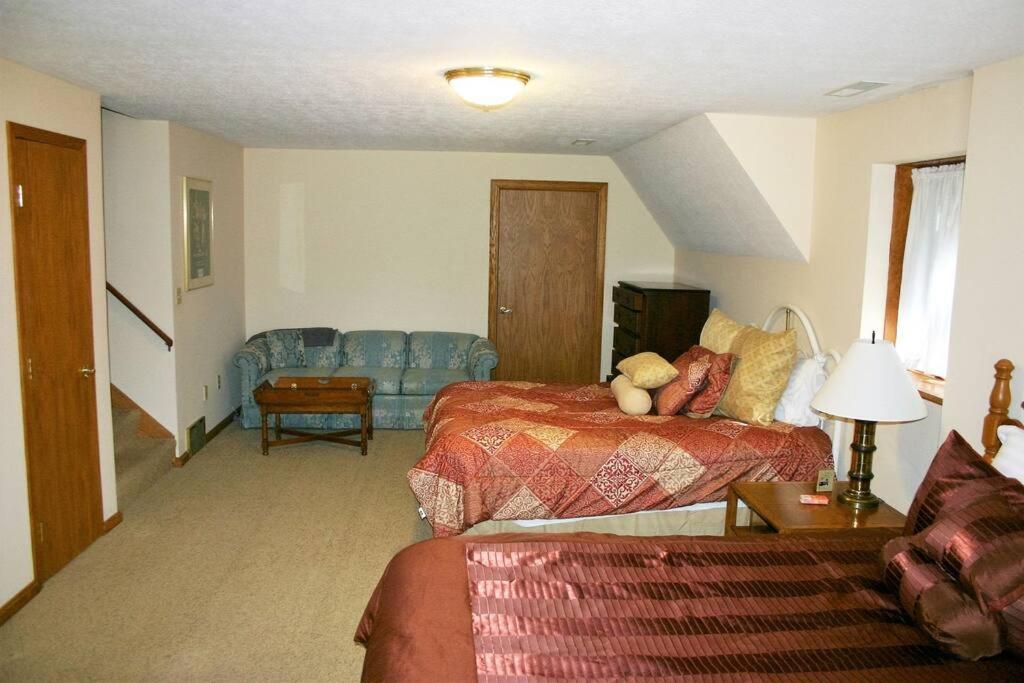 Private Guest Suite On The Portage Lakes Акрон Екстер'єр фото
